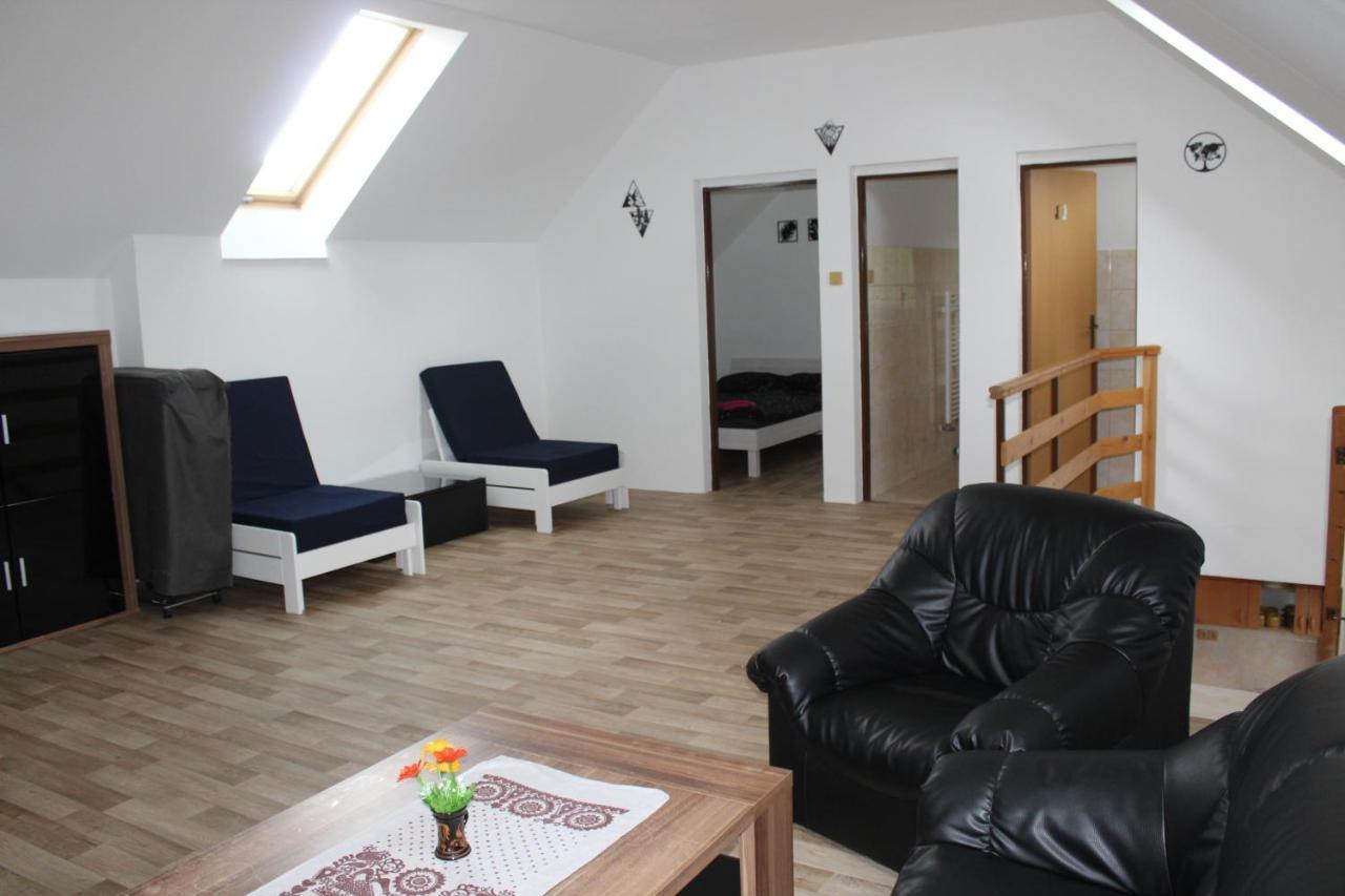 Apartman Rapotin, Jesenicka 296, 3Km Od Termalniho Parku Velke Losiny Exterior photo